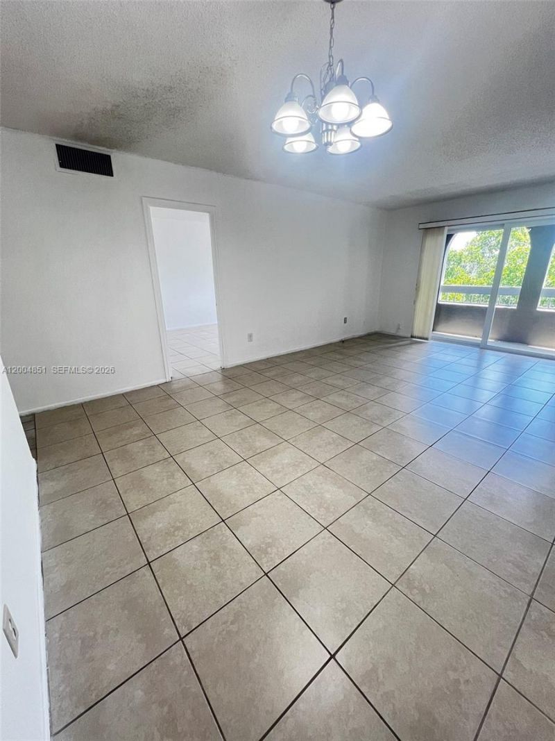 8103 Camino Real, Unit 407, Miami, FL 33143 Photo