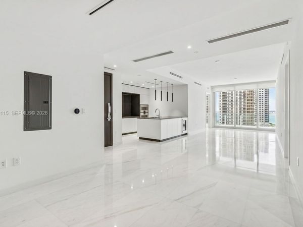 300 Biscayne Blvd Way , Unit 1002, Miami, FL 33131
