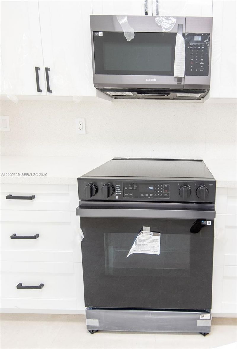 1750 NE 191st St , Unit 100-1, Miami, FL 33179 Photo