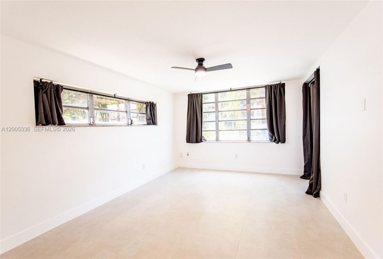 1750 NE 191st St , Unit 100-1, Miami, FL 33179 Photo