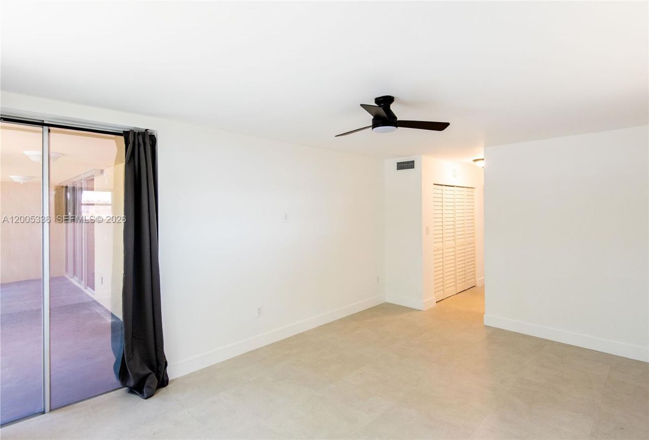 1750 NE 191st St , Unit 100-1, Miami, FL 33179 Photo