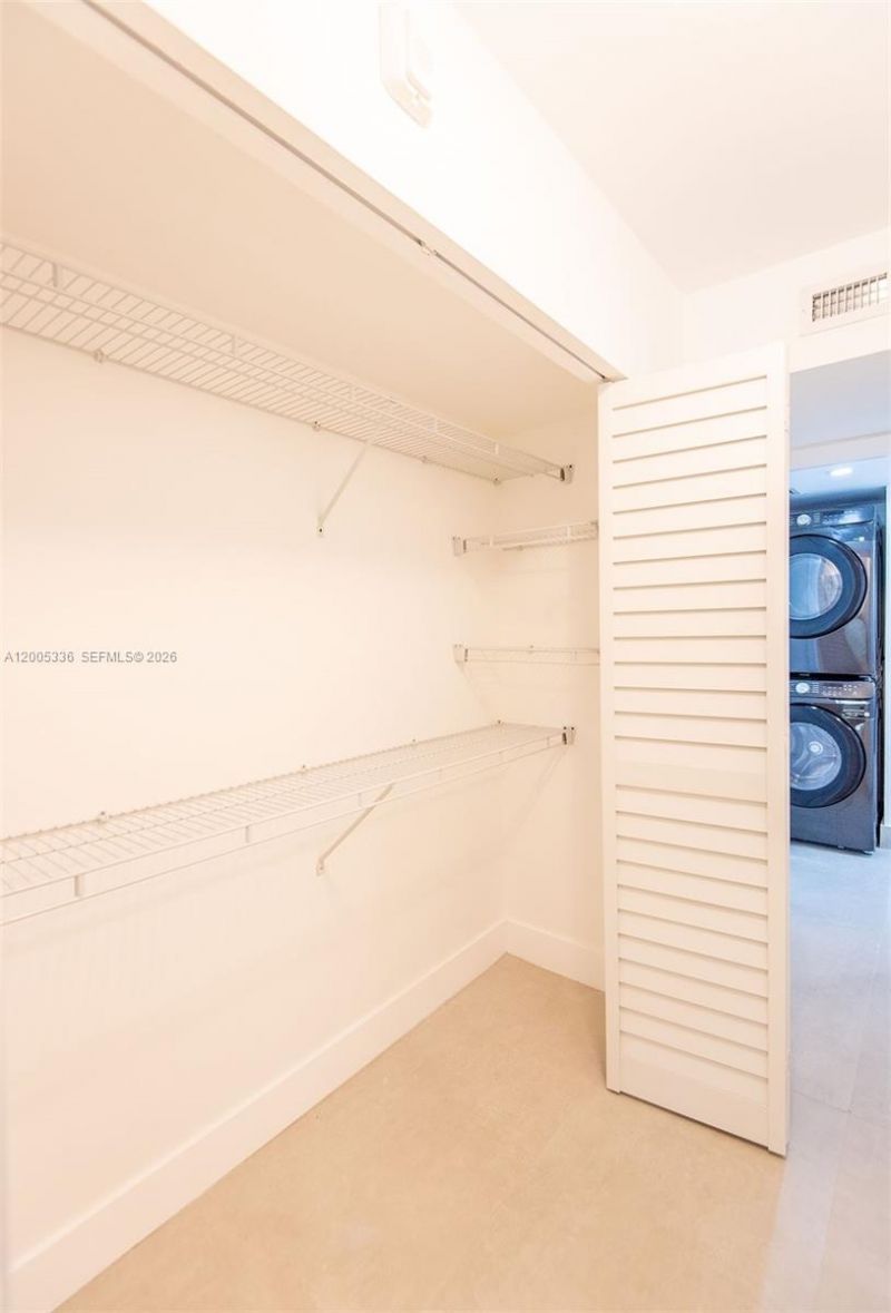 1750 NE 191st St , Unit 100-1, Miami, FL 33179 Photo