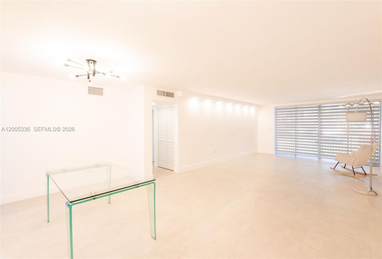 1750 NE 191st St , Unit 100-1, Miami, FL 33179 Photo
