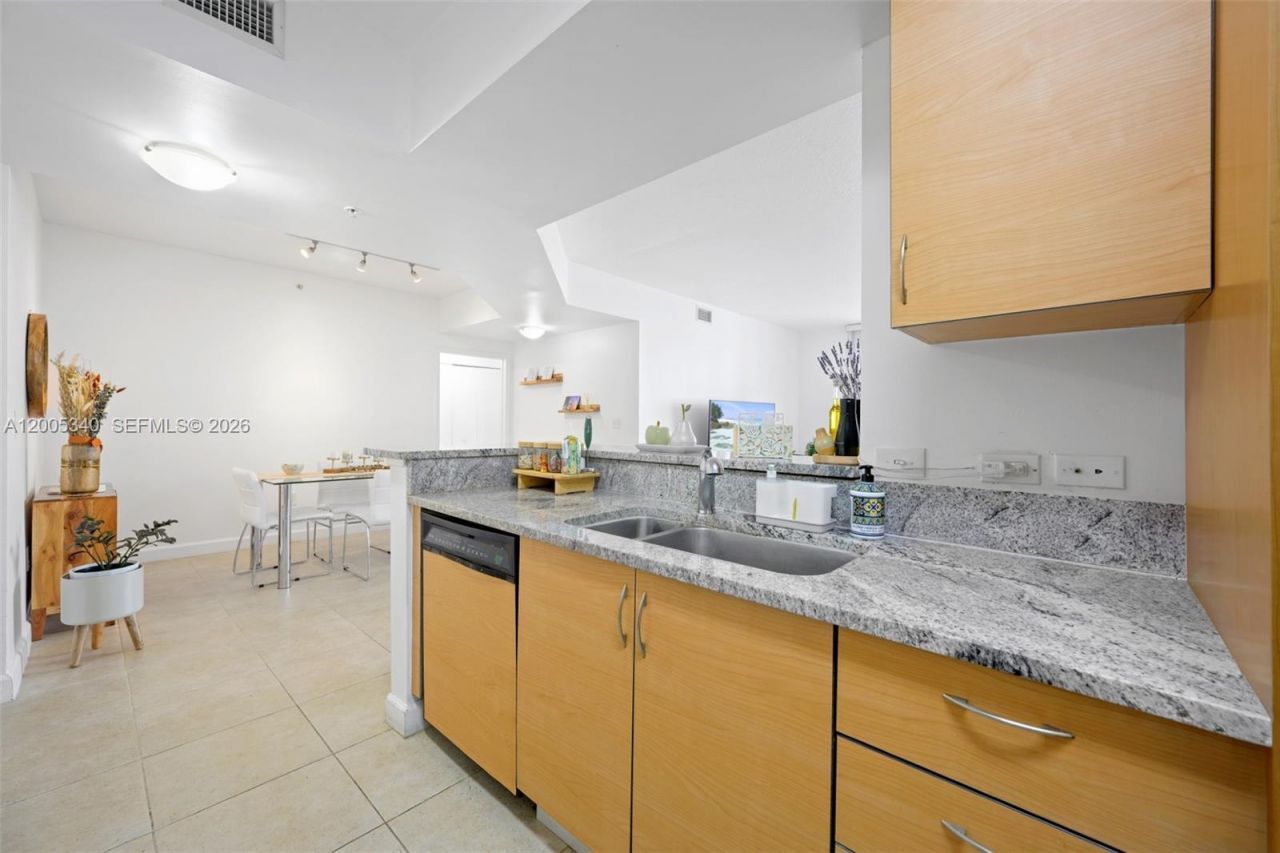 18800 NE 29th Ave, Unit 526, Aventura, FL 33180 Photo