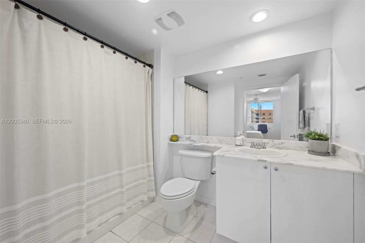 18800 NE 29th Ave, Unit 526, Aventura, FL 33180 Photo