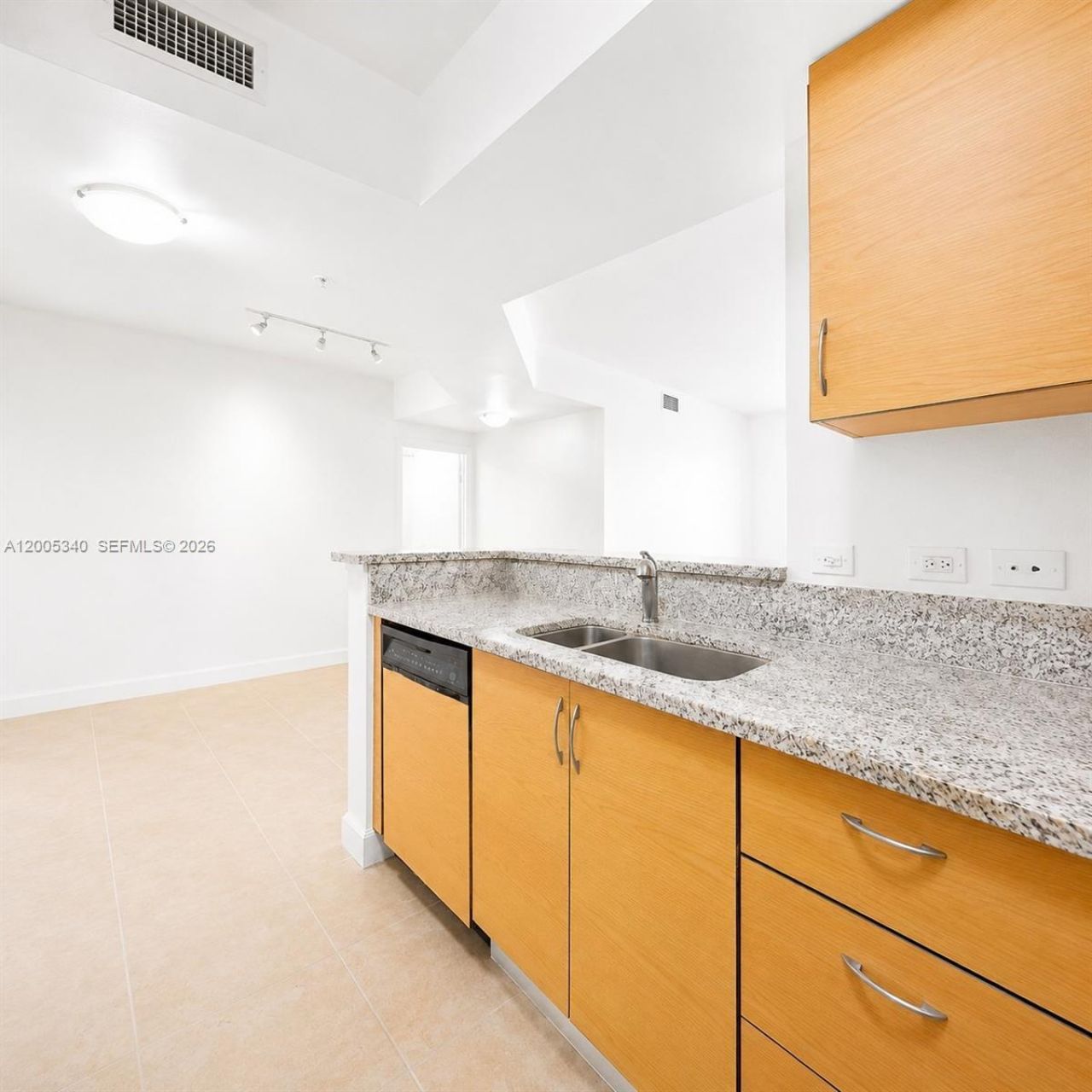 18800 NE 29th Ave, Unit 526, Aventura, FL 33180 Photo