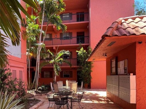 660 Tennis Club Dr, Unit 201, Fort Lauderdale, FL 33311