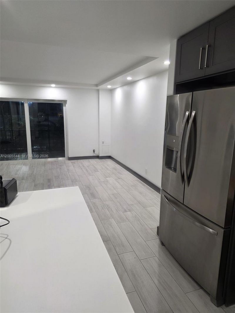 660 Tennis Club Dr, Unit 201, Fort Lauderdale, FL 33311 Photo