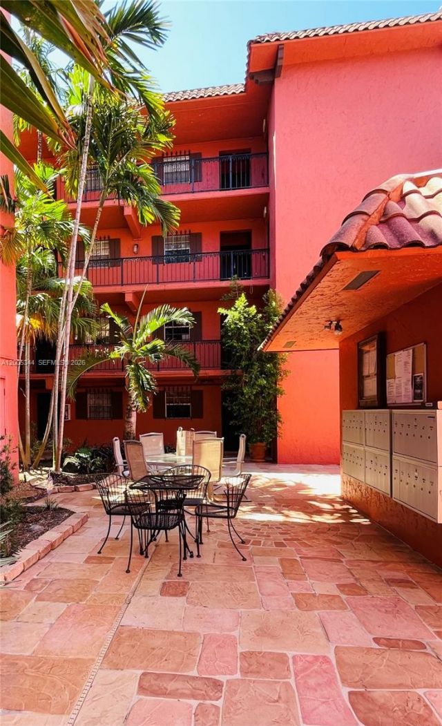 660 Tennis Club Dr, Unit 201, Fort Lauderdale, FL 33311 Photo
