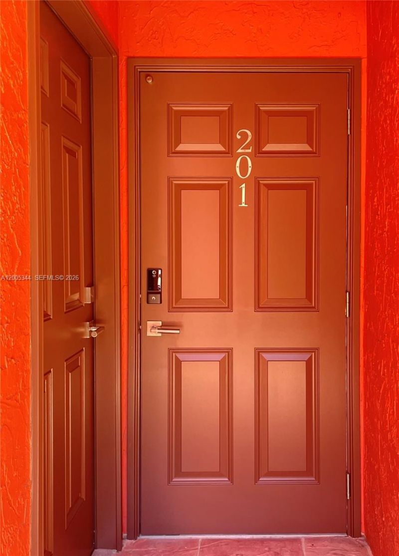 660 Tennis Club Dr, Unit 201, Fort Lauderdale, FL 33311 Photo