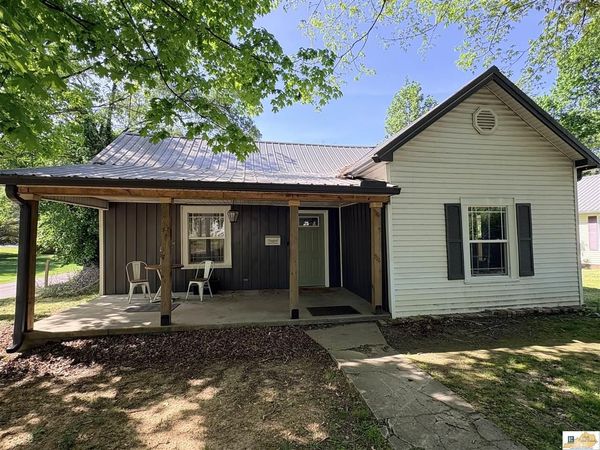 100 Ivy Street , Glasgow, KY 42141