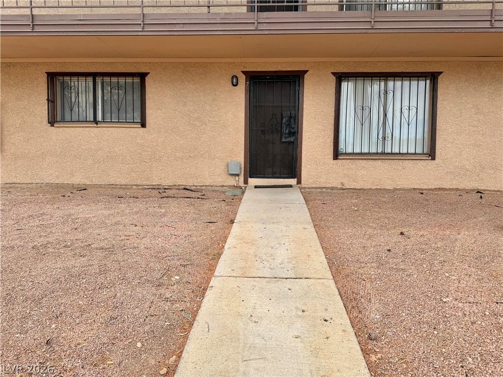 575 S Royal Crest Circle, Unit 7, Las Vegas, NV 89169 Main Photo