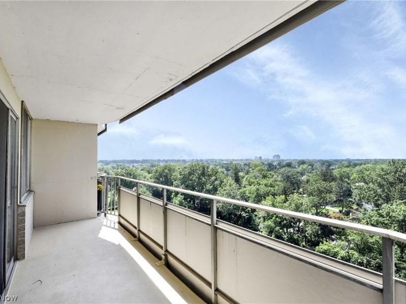 12900 Lake Avenue, Unit 1415, Lakewood, OH 44107 Photo 3