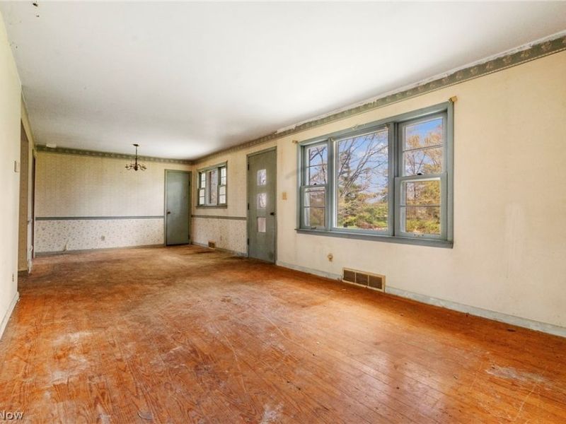 11829 Marlboro Avenue, Alliance, OH 44601 Photo 6