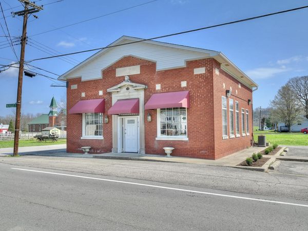 6710 Mcville Road, Burlington, KY 41005