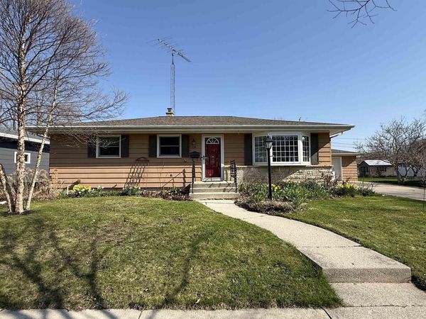 136 NORTH STREET, North Fond Du Lac, WI 54937