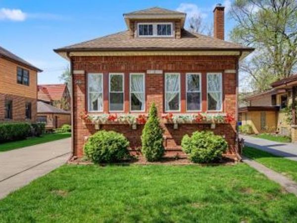 9818 S Leavitt Street , Chicago, IL 60643