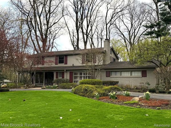 25933 Hersheyvale Drive, Franklin Vlg, MI 48025