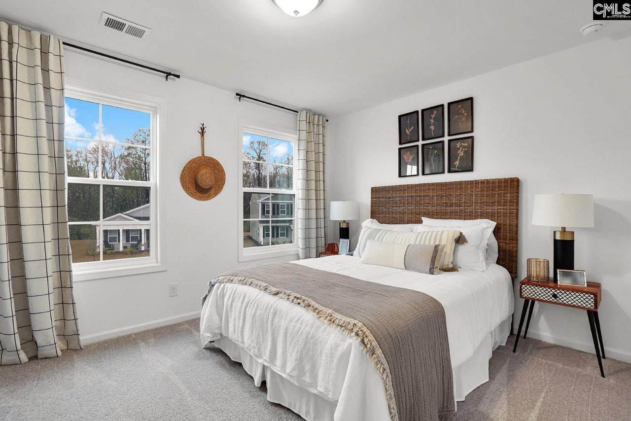 155 Kingsley Drive  Photo 24