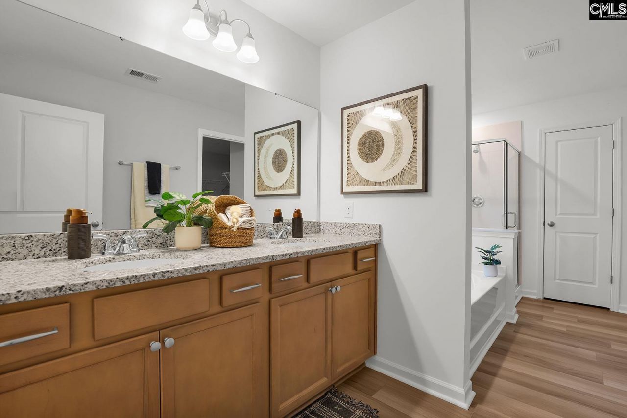 155 Kingsley Drive  Photo 31