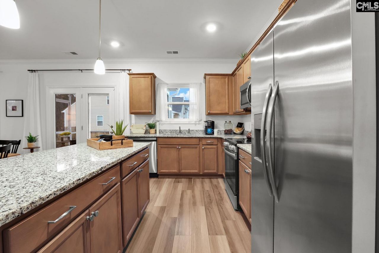 155 Kingsley Drive  Photo 6