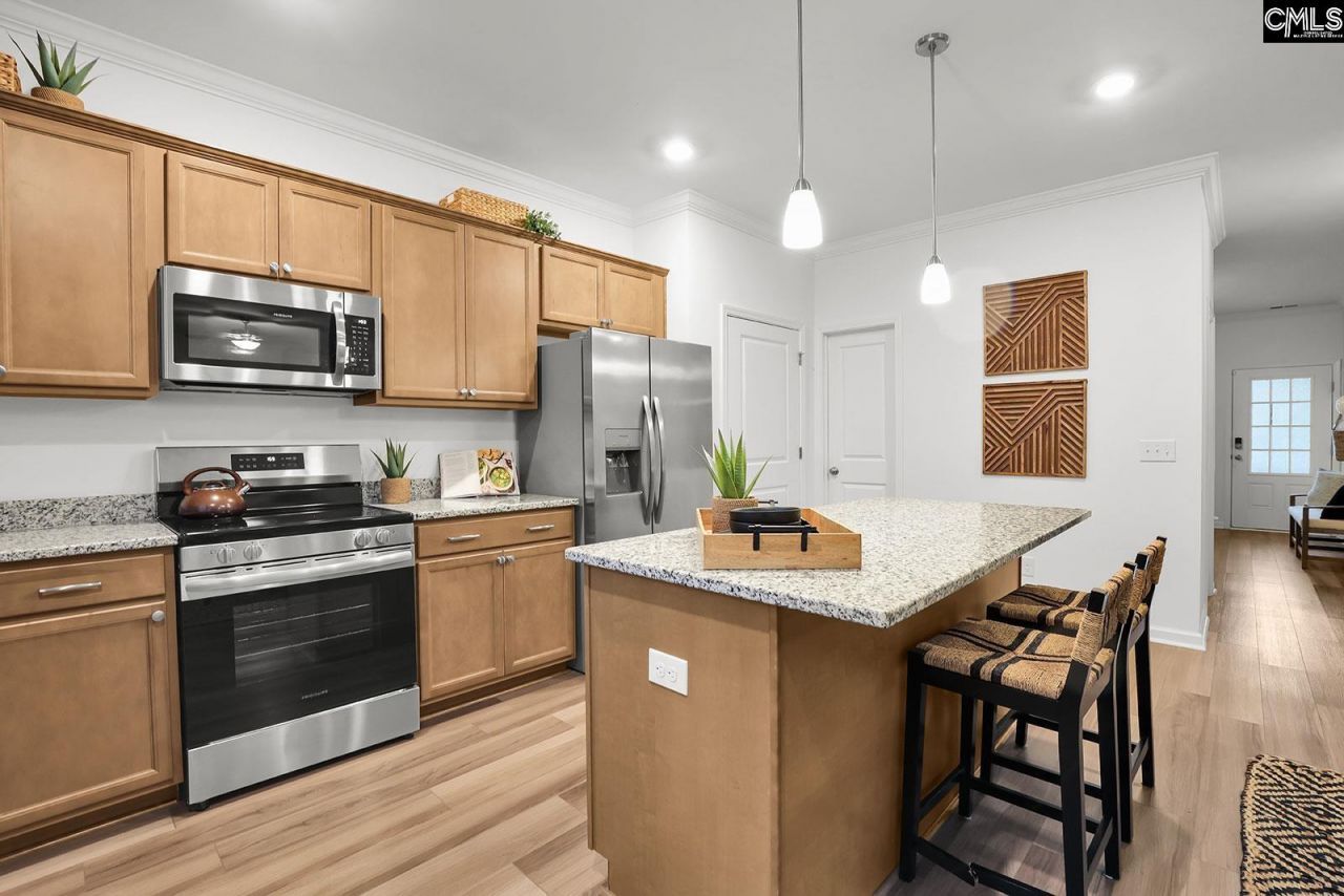 155 Kingsley Drive  Photo 8