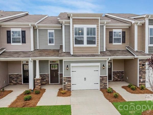 380 Creekview Road , Hendersonville, NC 28792