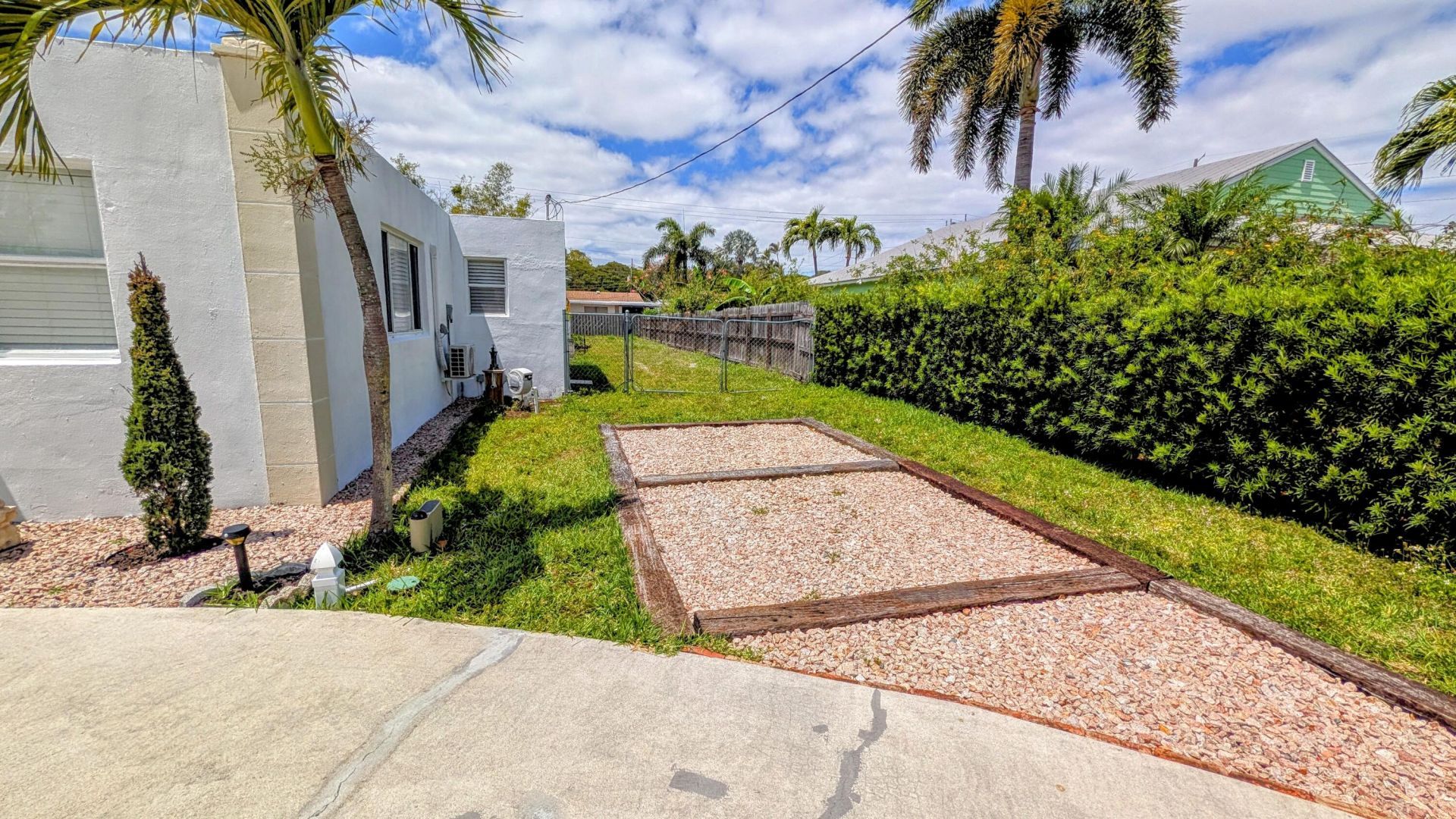 407 NW 7th Street, Boynton Beach, FL 33426 Photo