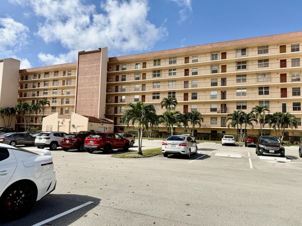 14671 Bonaire Boulevard, Unit 604, Delray Beach, FL 33446