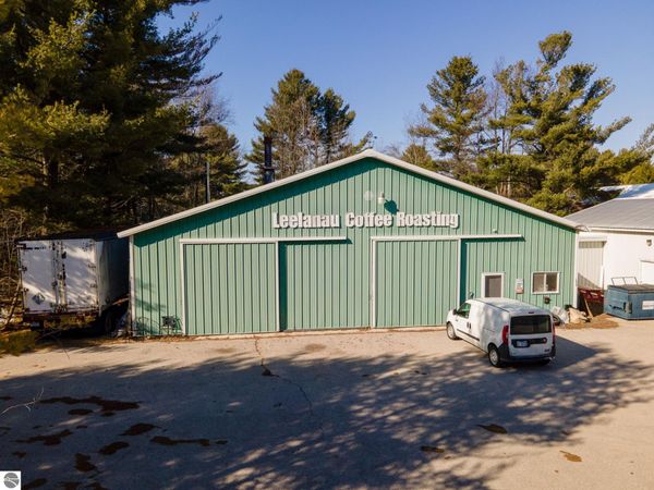 173 Kasson Road E, Maple City, MI 49664