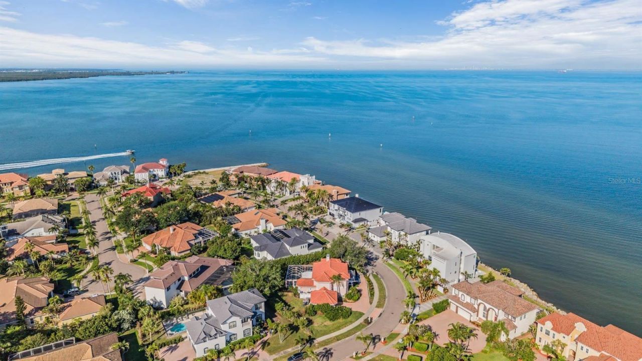 1422 Jumana Loop, Apollo Beach, FL 33572 Photo