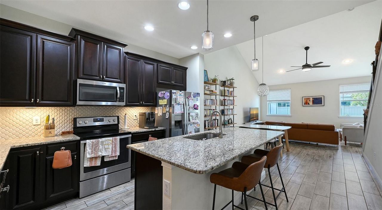 3693 Divot Lane, Sarasota, FL 34232 Photo