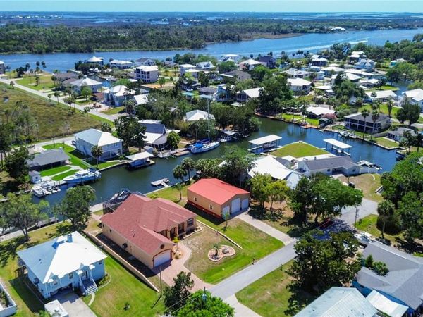 1920 NW 16TH STREET , CRYSTAL RIVER, FL 34428