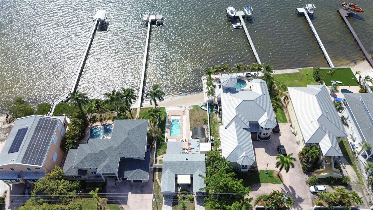 950 Weedon Drive Ne, Saint Petersburg, FL 33702 Photo