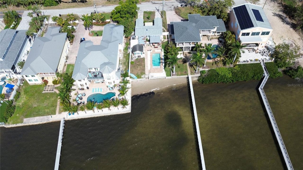 950 Weedon Drive Ne, Saint Petersburg, FL 33702 Photo