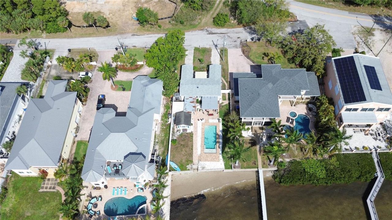 950 Weedon Drive Ne, Saint Petersburg, FL 33702 Photo