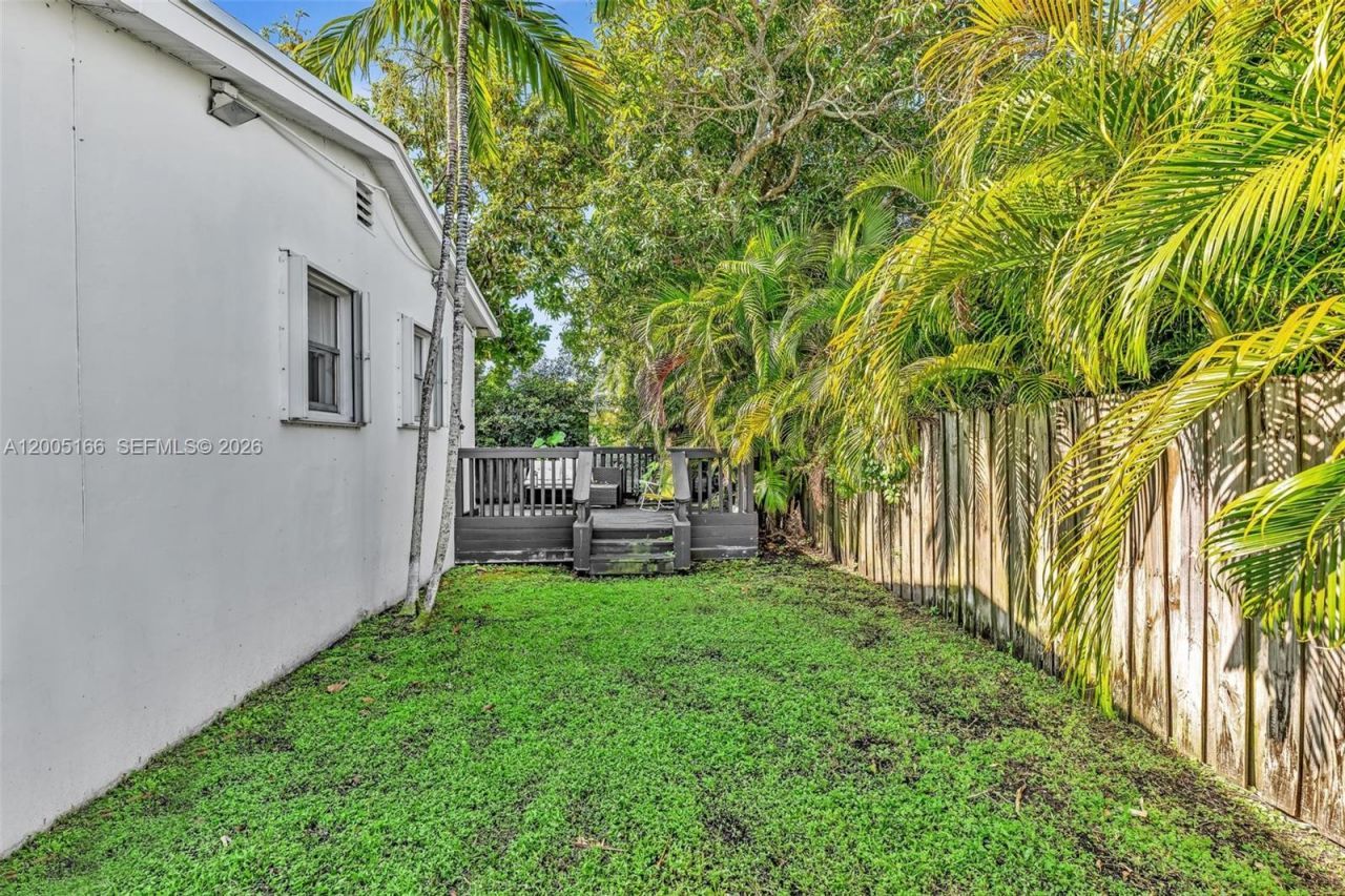 9264 Byron Ave , Surfside, FL 33154 Photo