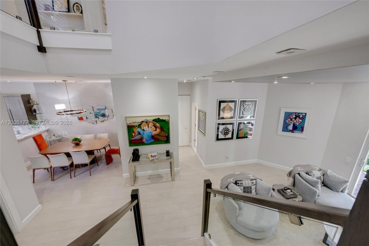 1366 W Harbor Vw W, Hollywood, FL 33019 Photo