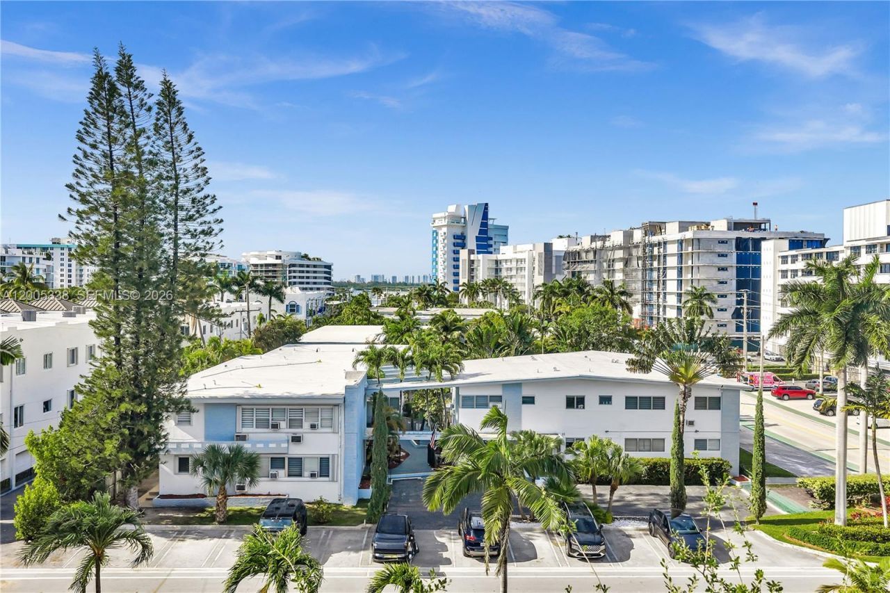 10006 E Bay Harbor Dr, Unit 16, Bay Harbor Islands, FL 33154 Photo