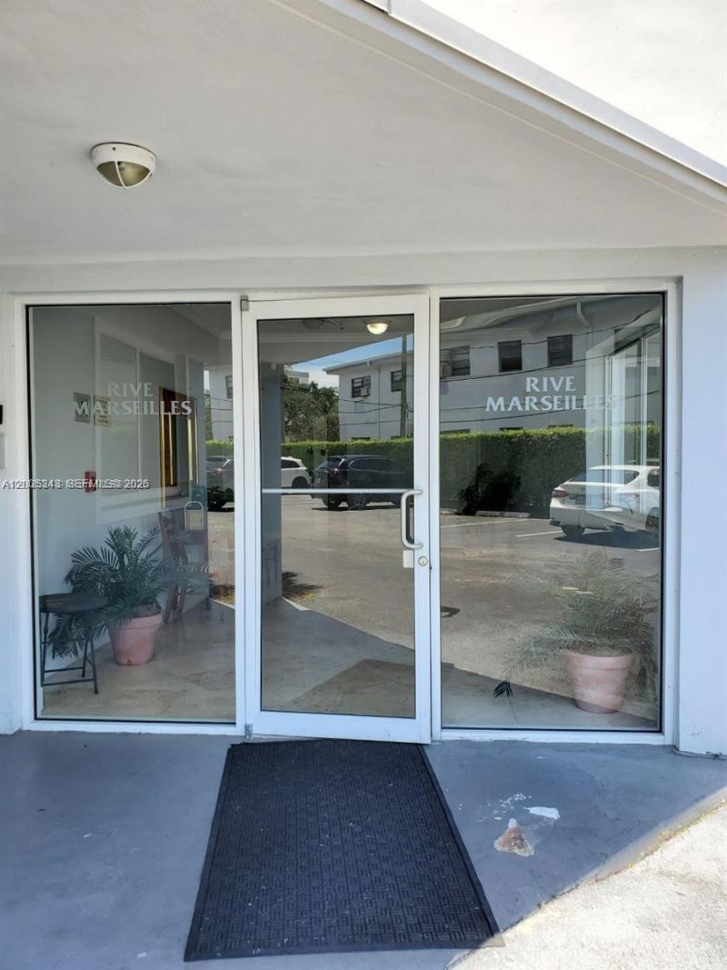 1185 Marseille Dr , Unit 209, Miami Beach, FL 33141 Photo