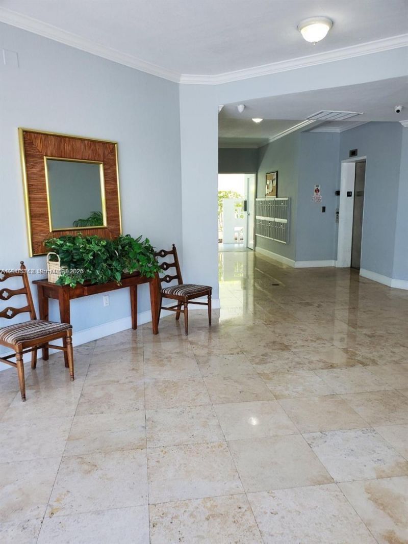 1185 Marseille Dr , Unit 209, Miami Beach, FL 33141 Photo