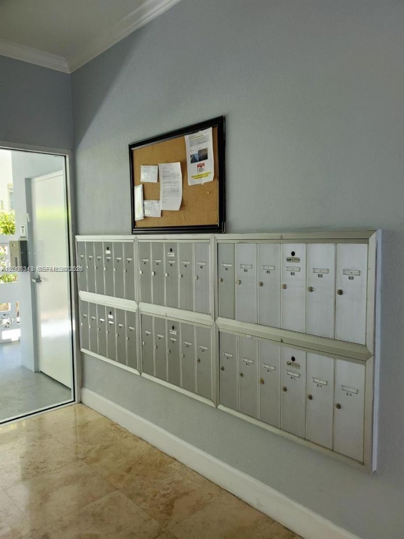 1185 Marseille Dr , Unit 209, Miami Beach, FL 33141 Photo