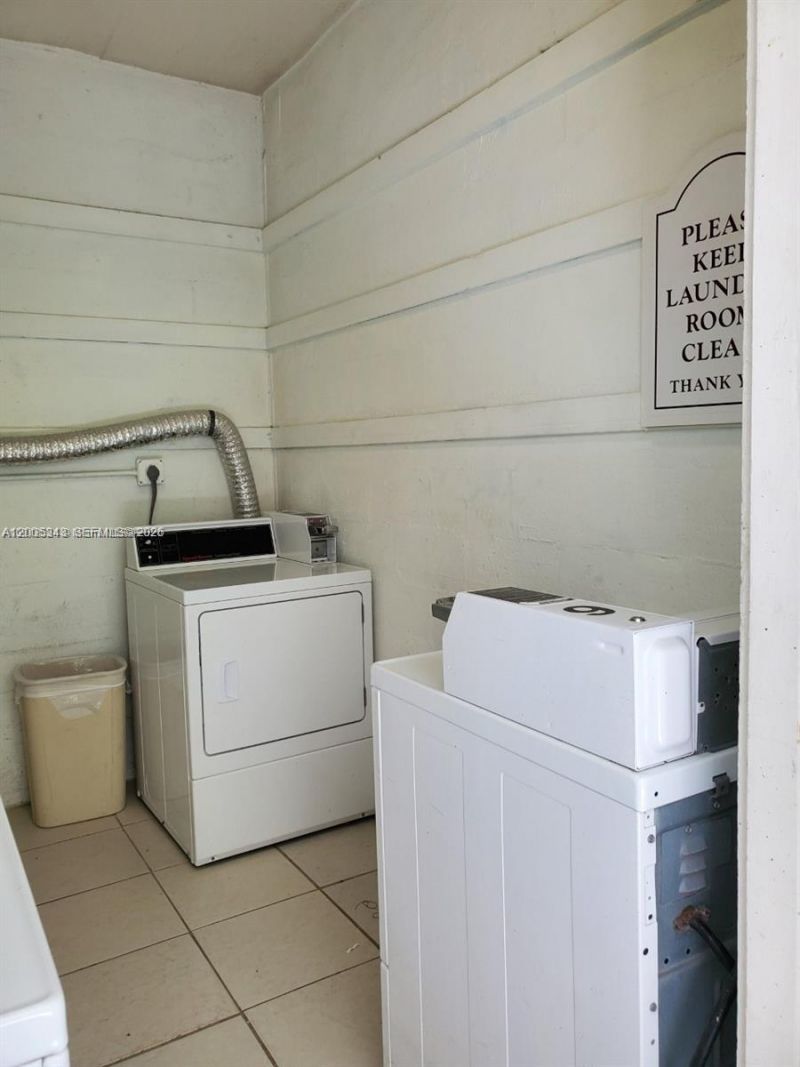 1185 Marseille Dr , Unit 209, Miami Beach, FL 33141 Photo