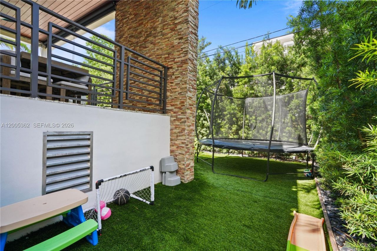 762 Fernwood Rd, Key Biscayne, FL 33149 Photo