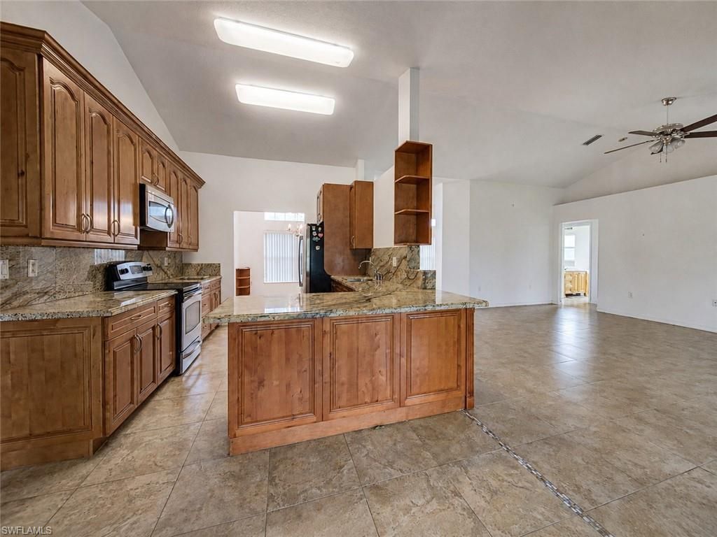 20 Hampton Ave, Lehigh Acres, FL 33936 Photo