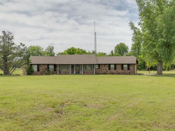 1723 County Rd 1213 , Tuttle, OK 73089