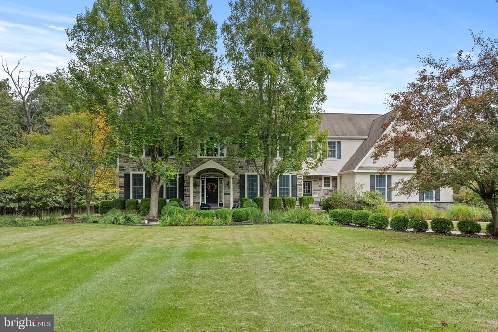 901 ASHBOURNE WAY , SCHWENKSVILLE, PA 19473