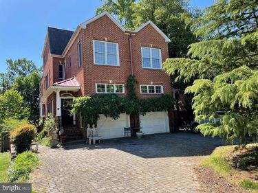 19 A SUNSET DRIVE , ALEXANDRIA, VA 22301