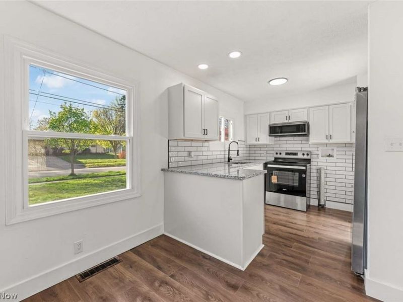 1299 Linden Avenue , Akron, OH 44310 Photo 8