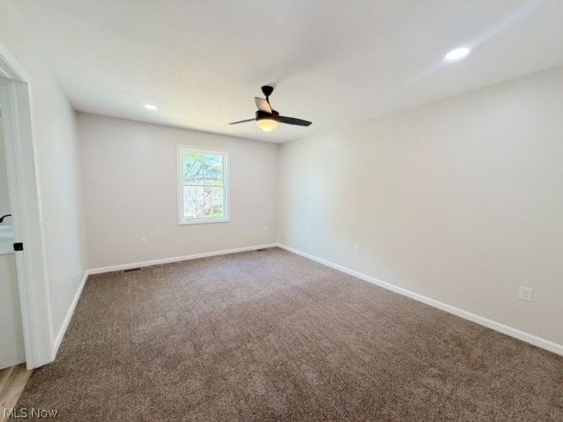 910 W Main Street, Sugarcreek, OH 44681 Photo 13